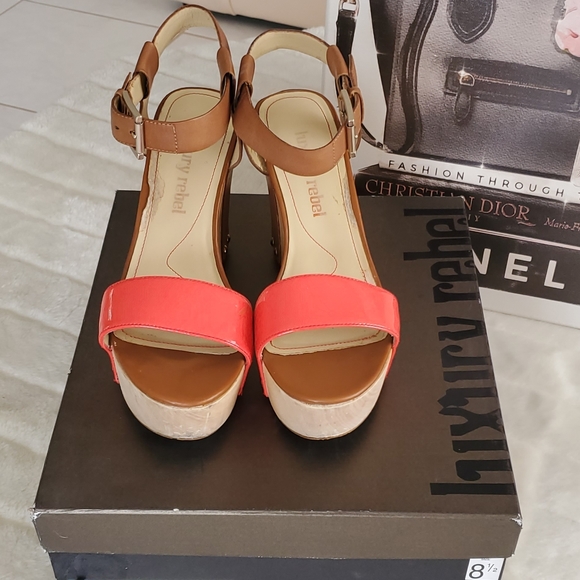 Luxury Rebel Urban Sandals - Picture 4 of 8